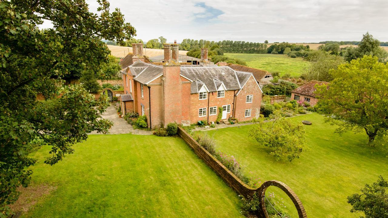 Отель All Hallows Farmhouse Wimborne Saint Giles Экстерьер фото