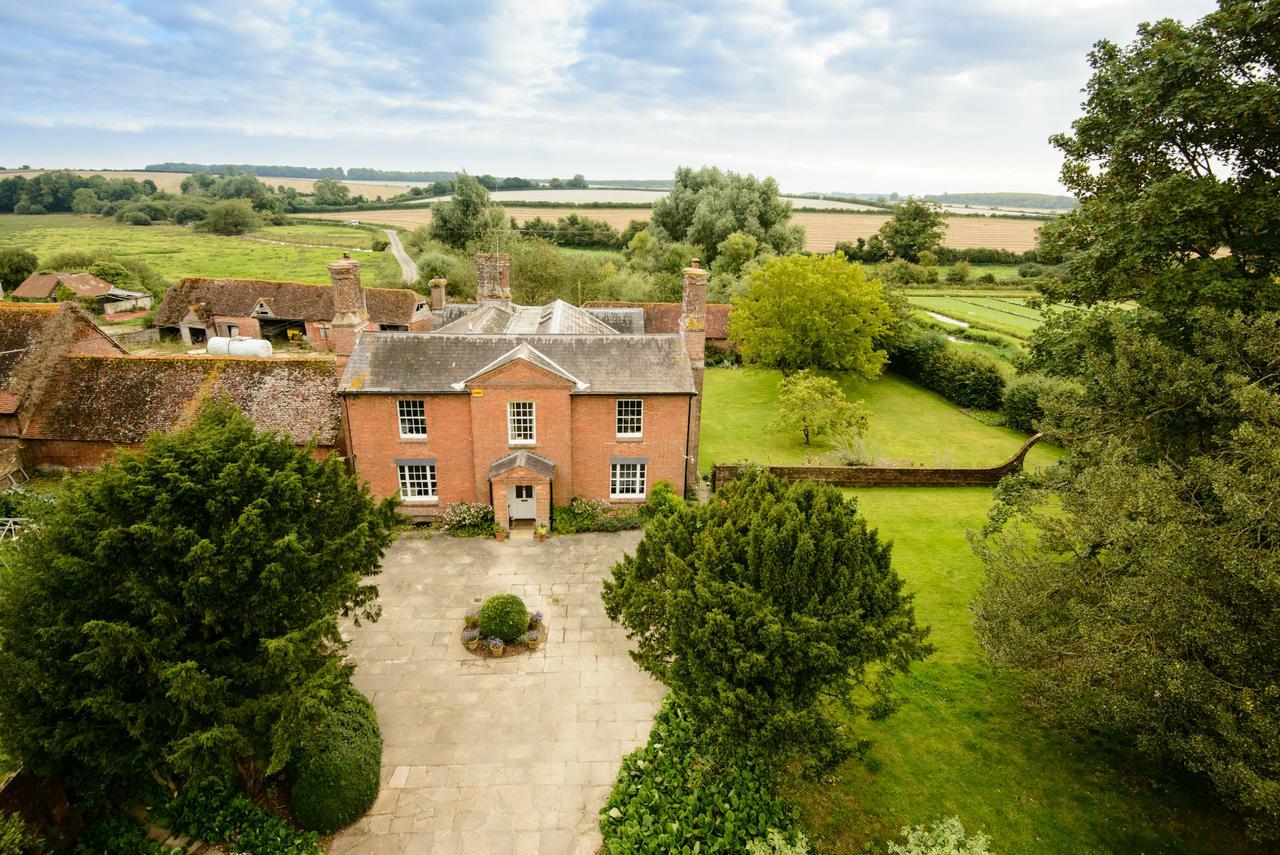 Отель All Hallows Farmhouse Wimborne Saint Giles Экстерьер фото